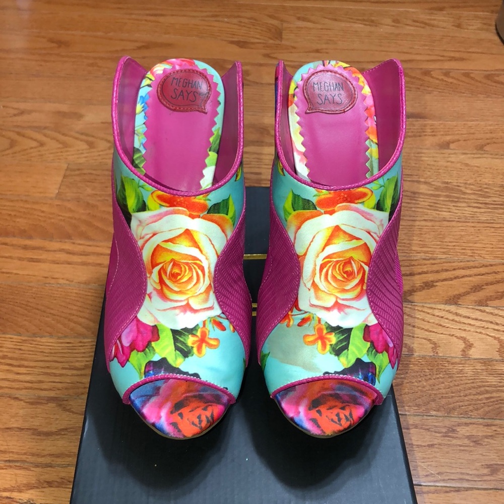 Meghan Says Pink Multicolored Pump